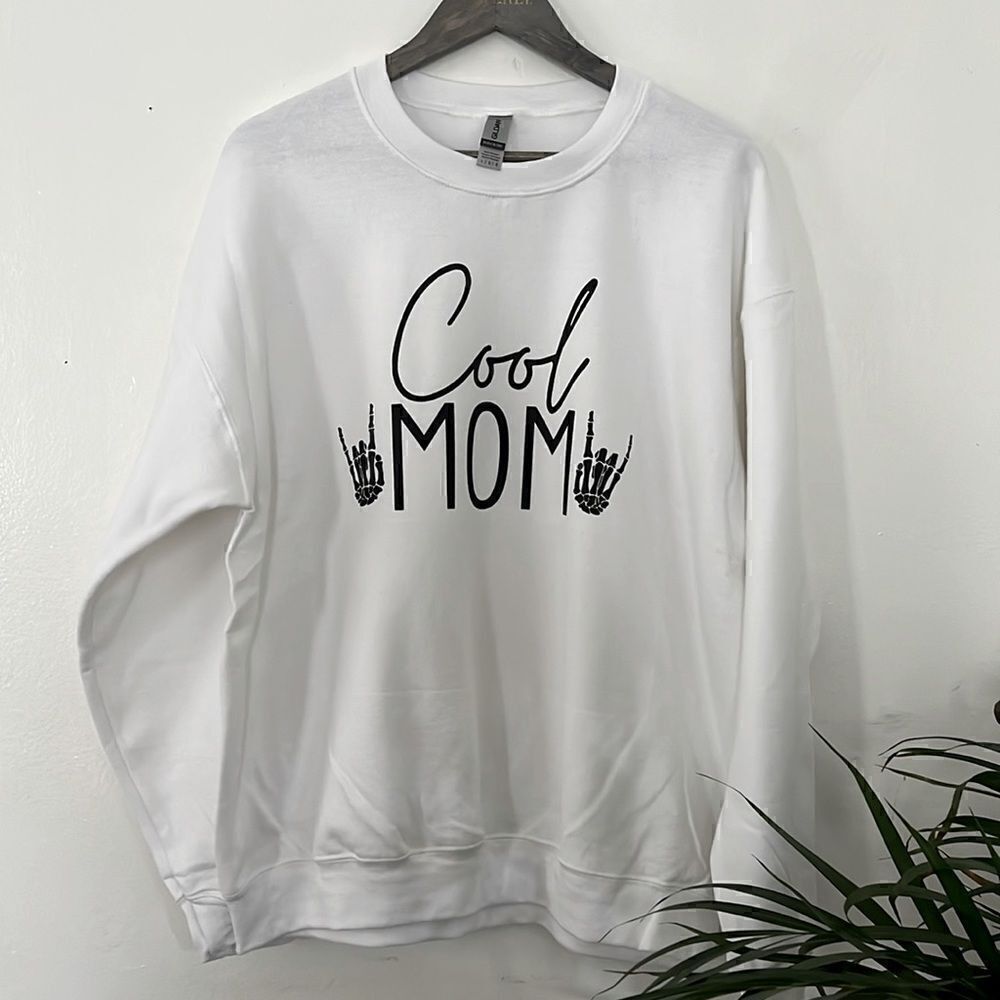 Halloween Crewneck sweater NWT